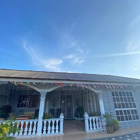 Teratak Tiga Homestay Padang Besar Kaki Bukit Zewnętrze zdjęcie